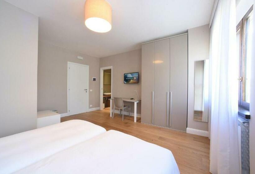 اتاق لوکس, B&b Piazza Cavour