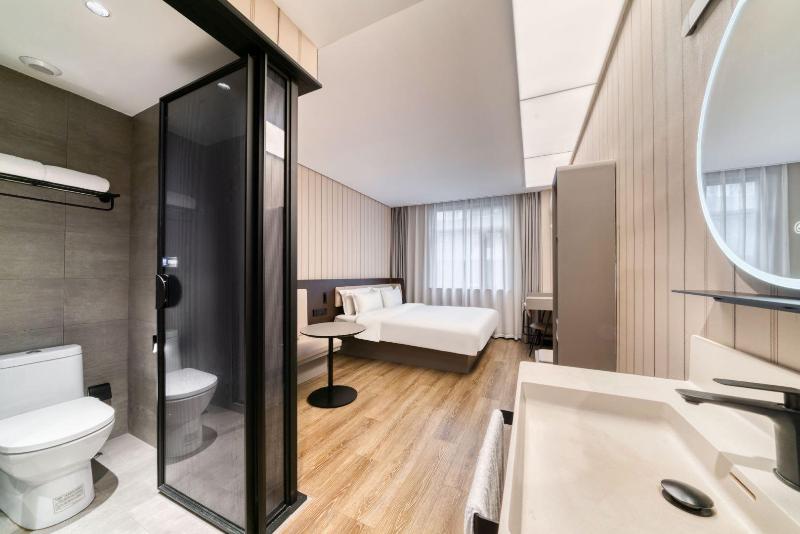 Номер Стандарт, Hanting  Hangzhou West Lake Baojiao Road