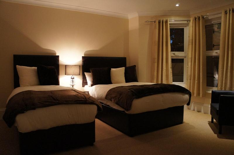 اتاق استاندارد سه نفره, Sapphire Hotel London