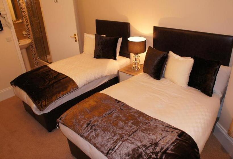 اتاق استاندارد سه نفره, Sapphire Hotel London