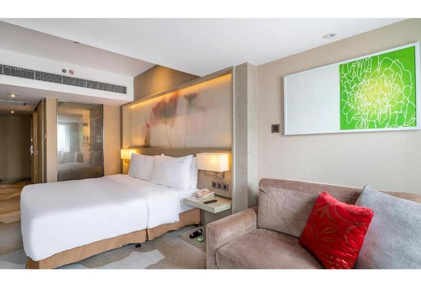 Номер Премиум, Holiday Inn Kunming City Centre, An Ihg