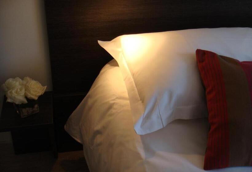 Четырехместный Номер Стандарт, Côté Hôtel
