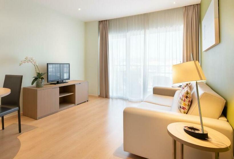 Полулюкс, Eurostars Oasis Plaza