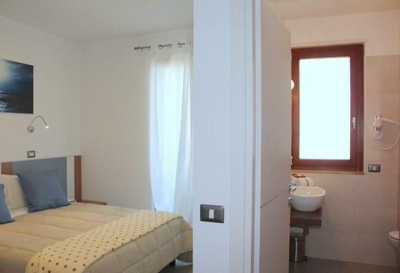 Номер Стандарт Вид на Море с Балконом, Navicri B&b