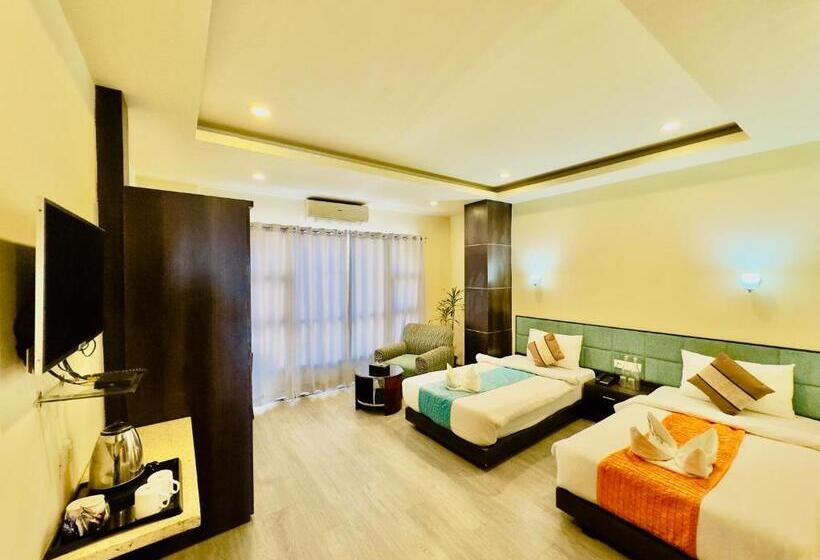 اتاق لوکس, Tara Palace Resort And Spa