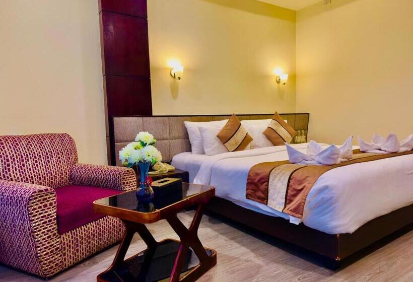 اتاق لوکس, Tara Palace Resort And Spa