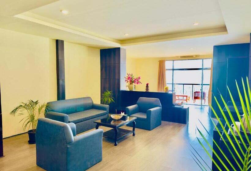 سوییت با چشم‌انداز کوه, Tara Palace Resort And Spa