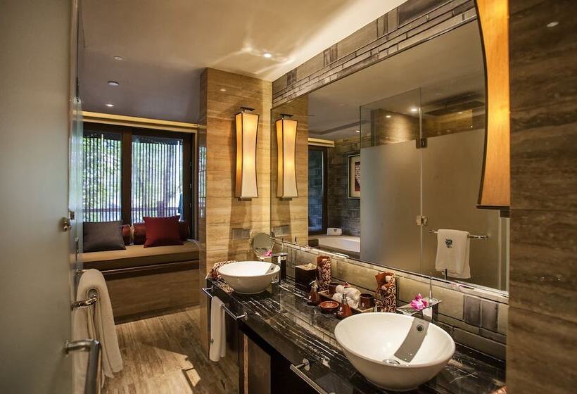 Номер Стандарт с Террасой, Banyan Tree Chongqing Beibei