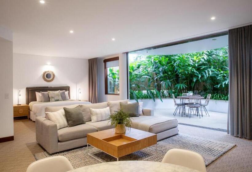 스탠다드 스튜디오, Beach Suites
