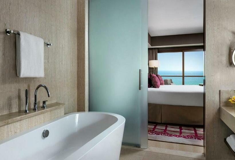 스탠다드 룸 킹사이즈 침대, Fairmont Ajman