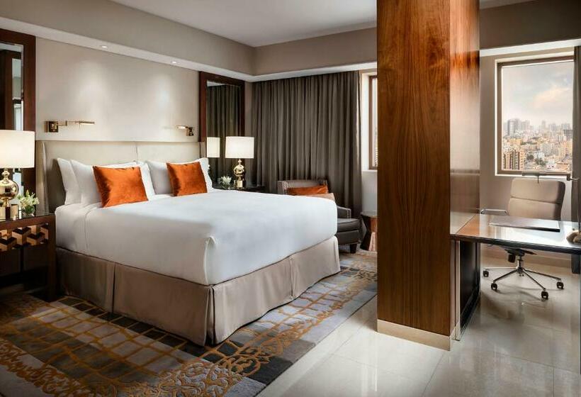 스탠다드 룸 킹사이즈 침대, Fairmont Ajman
