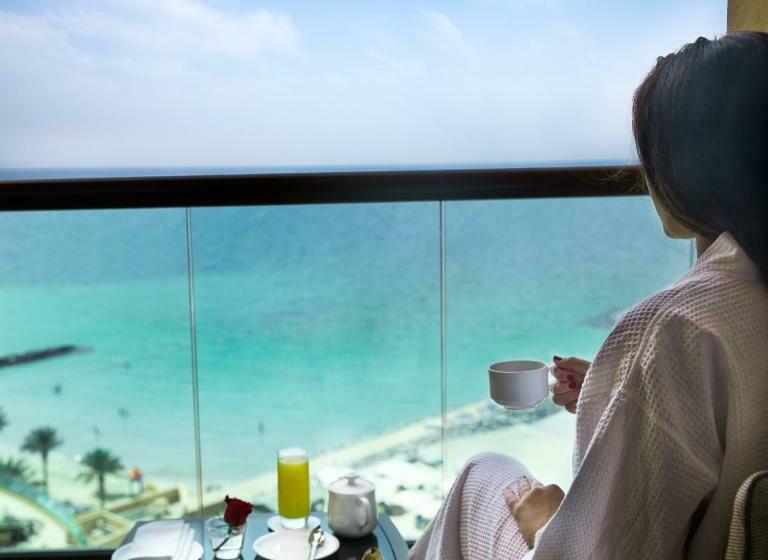 바다 전망 스위트, Fairmont Ajman