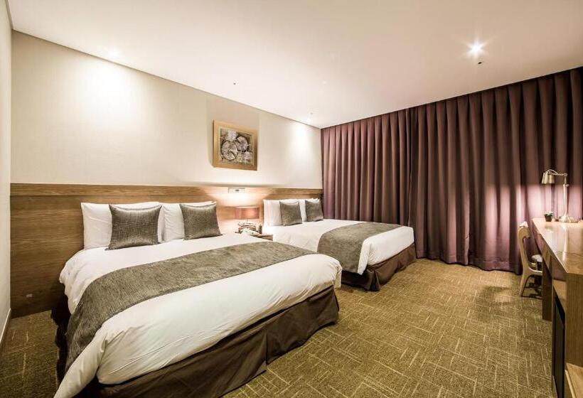 Quarto Familiar, Golden Seoul