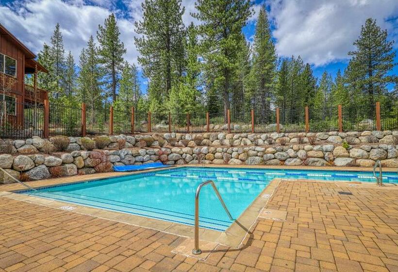 带2个卧室的公寓, Truckee Living