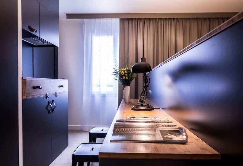 سوییت جونیور, Best Western Plus Suitcase Paris La Defense