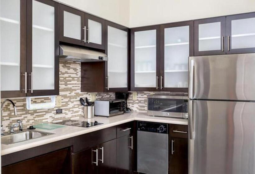 Люкс Адаптированный для Инвалидов, Staybridge Suites College Station, An Ihg