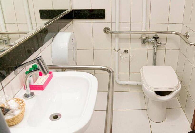 Quarto Estandar, Rede Andrade Amazônia
