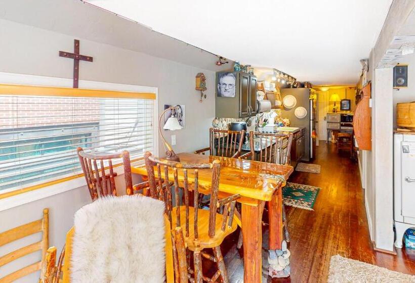 בית, 2 חדרי שינה, Colorado Ave East 215   The Telluride Historic