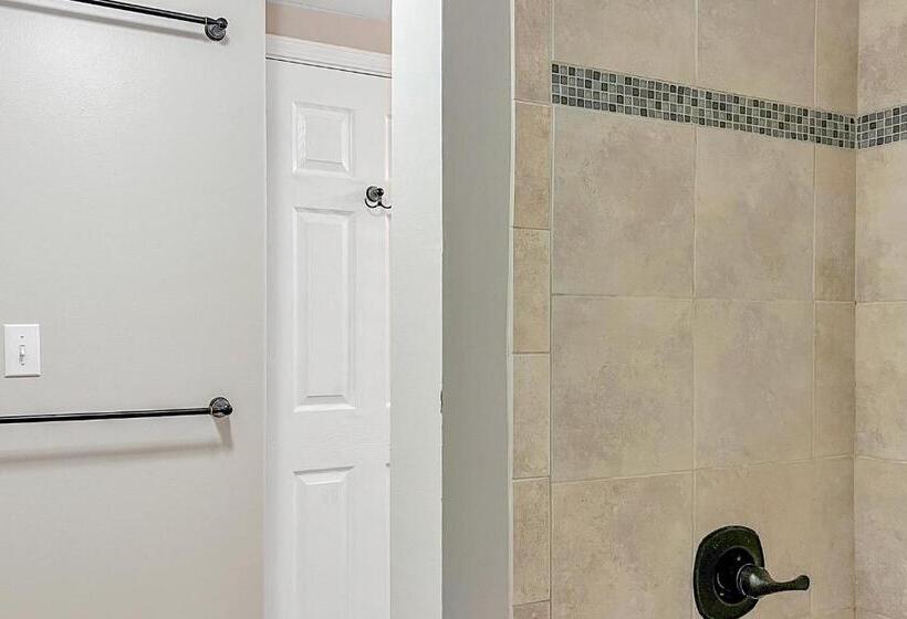 Appartamento 3 Camere da Letto, Jade East Towers 720