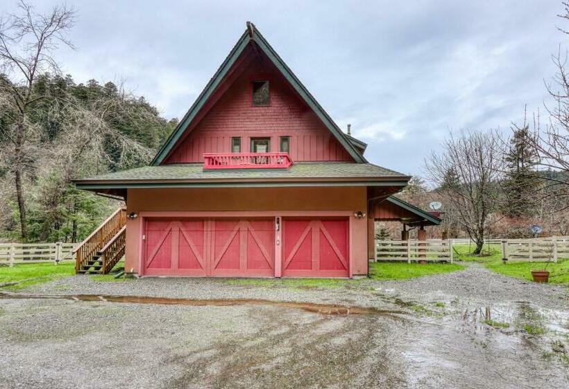 Студия Стандарт, Berry Glen Redwood Park Loft