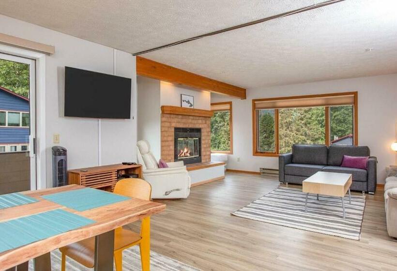 Апартаменты 1 Спальня, Timberline 208
