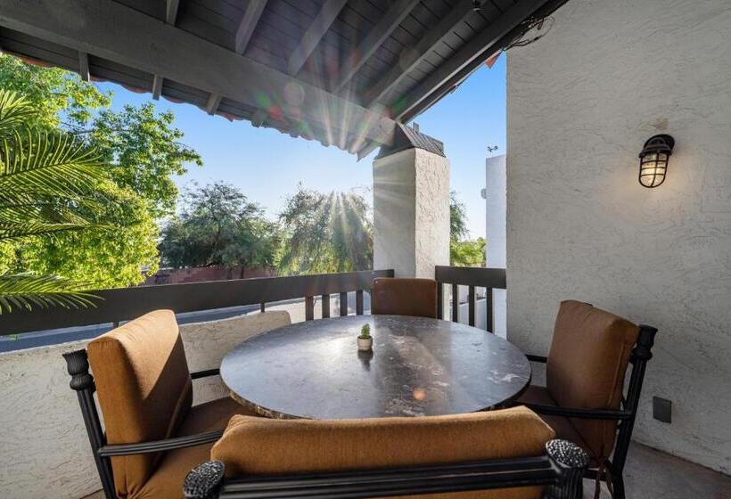 Apartamento 2 Dormitórios, Villa West