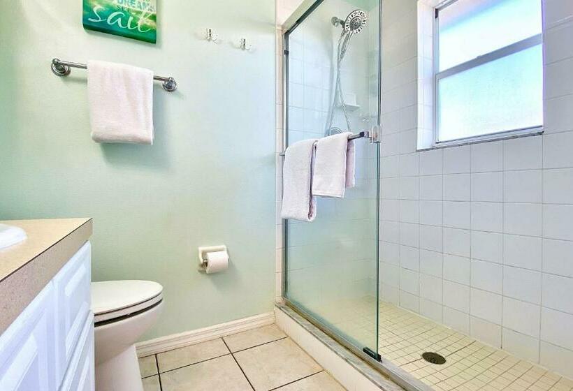 침실 2개 아파트, Beachside Villas 204b