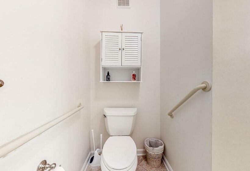 Апартаменты 3 Спальни, Bayside Resort     38047 Boxwood Terrace #101