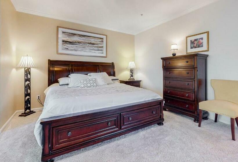 Апартаменты 3 Спальни, Bayside Resort     38047 Boxwood Terrace #101