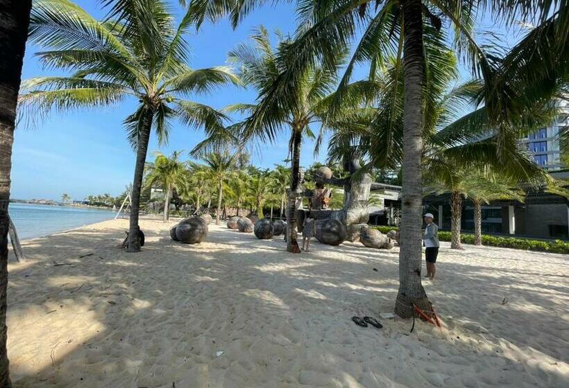 بنگله خانوادگی, Phu Long Resort & Bar Phu Quoc