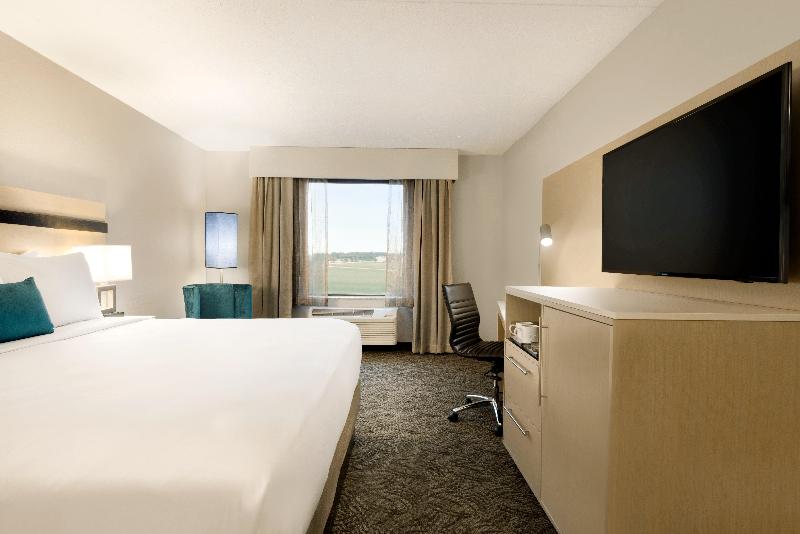 Стандартный Номер Кровать Кинг, Holiday Inn   Bloomington   Normal, An Ihg