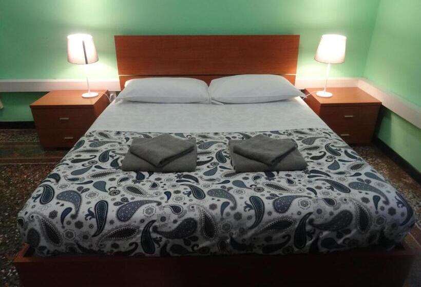 اتاق استاندارد با سرویس بهداشتی مشترک, Albergo Locanda Alambra