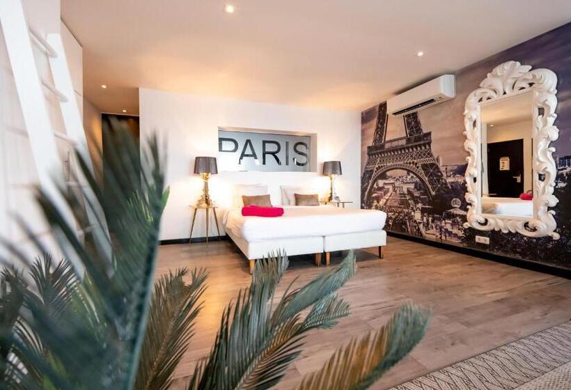 سوییت جونیور با چشم‌انداز دریا, Saint Tropez Boutique