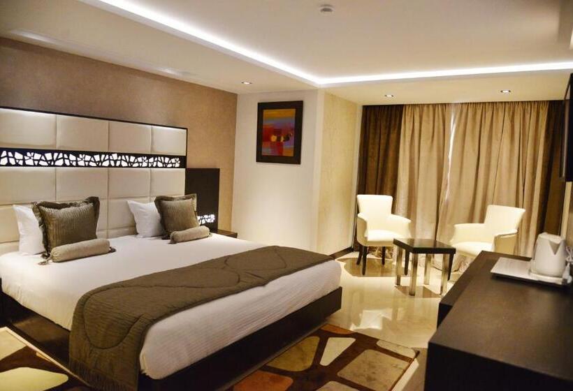 سوییت لوکس, Samarons Hotels