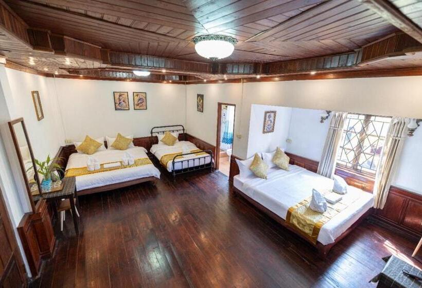 수피리어 트리플 룸, Mekong Chidlatda Villa