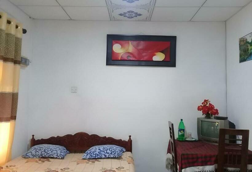 小室, Ld Rooma Dunhida