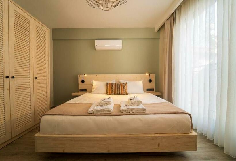 سوئیت با تخت بزرگ, Ansira Fethiye