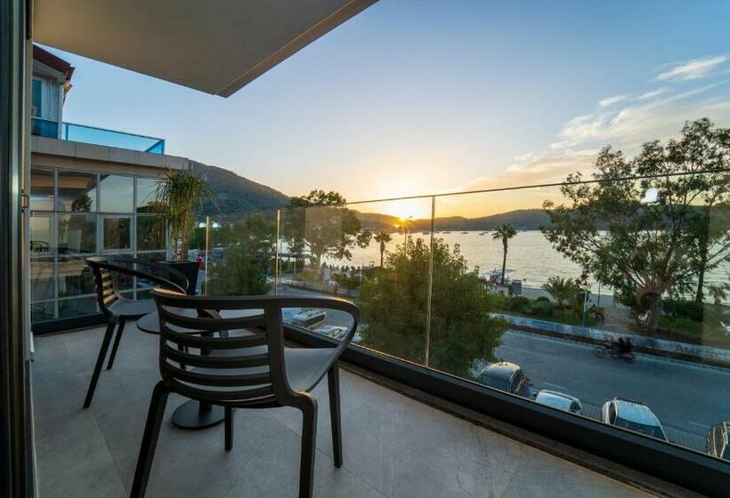 سوئیت با تخت بزرگ, Ansira Fethiye