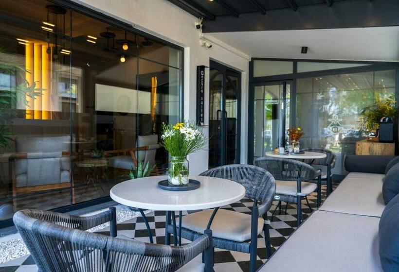 سوئیت با تخت بزرگ, Ansira Fethiye