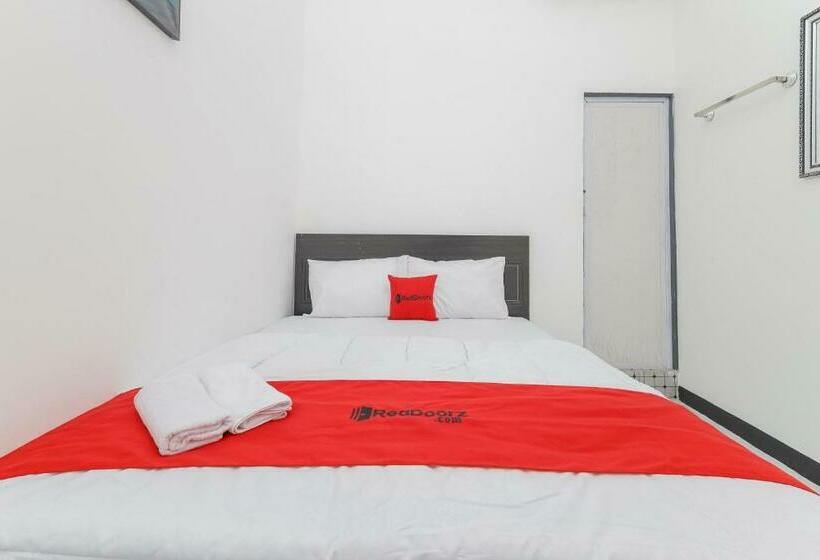 اتاق استاندارد, Reddoorz Near Mayapada Hospital Surabaya