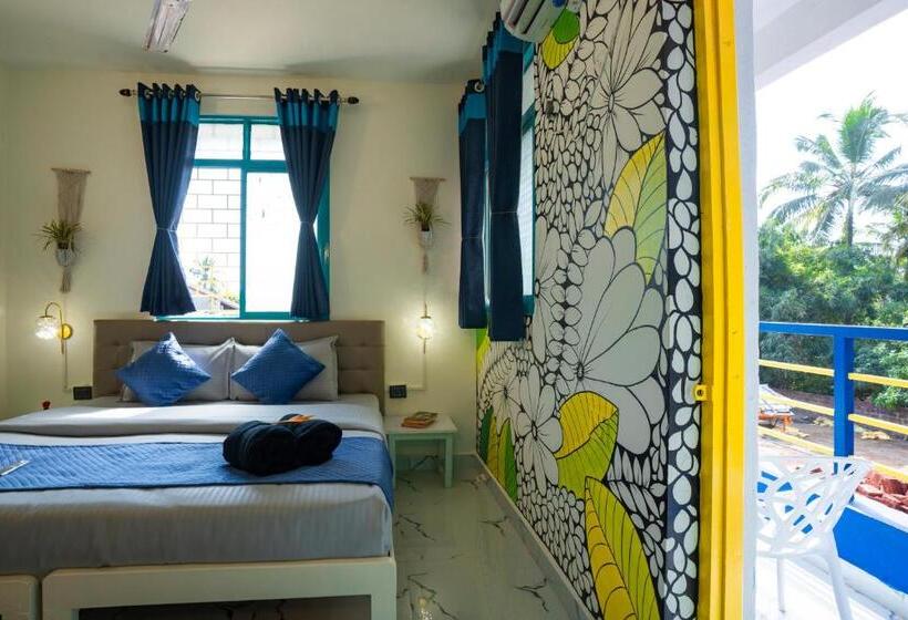 اتاق لوکس با بالکن, Shalom Backpackers Anjuna Goa