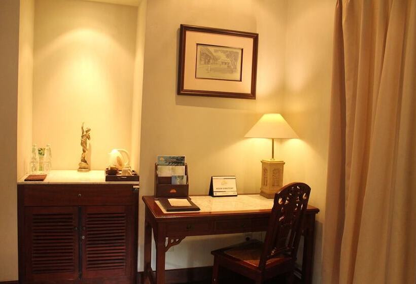 Номер Executive, Laras Asri Resort & Spa