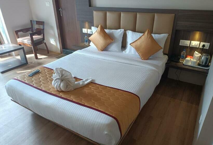 اتاق لوکس, Golden Peaks Hotel & Restaurant