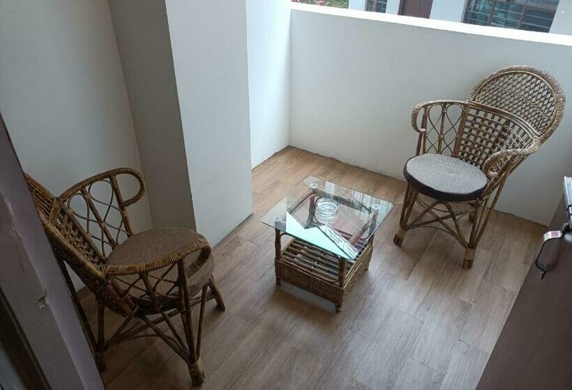 اتاق لوکس, Golden Peaks Hotel & Restaurant
