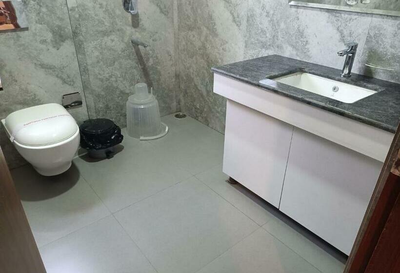 اتاق لوکس, Golden Peaks Hotel & Restaurant