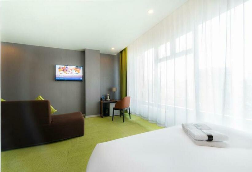 اتاق لوکس, International Hotel In Ulaanbaatar