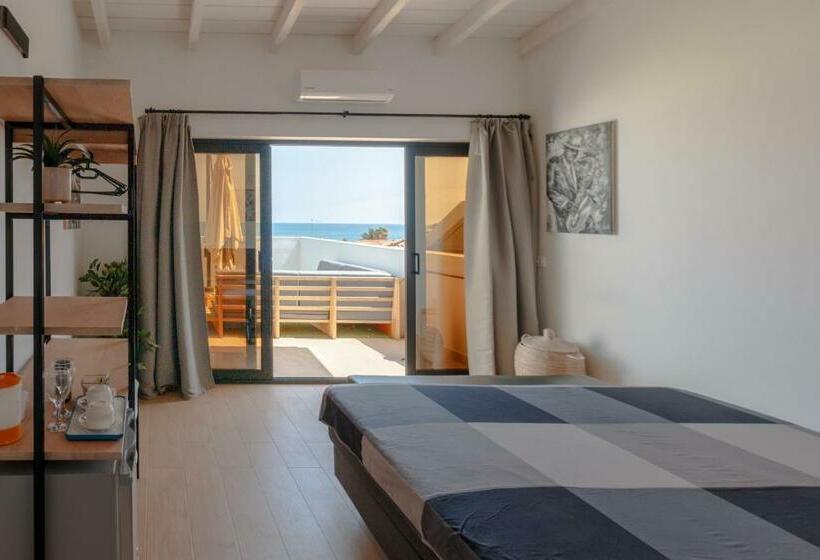 اتاق لوکس با چشم‌انداز دریا, New Rooftop Gem With Stunning Oceanview