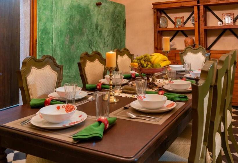 سوییت خانوادگی, Casa Vicenta Izamal