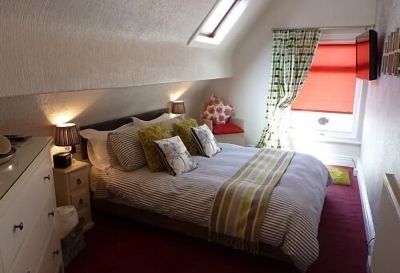 Quarto Premium, North Crest