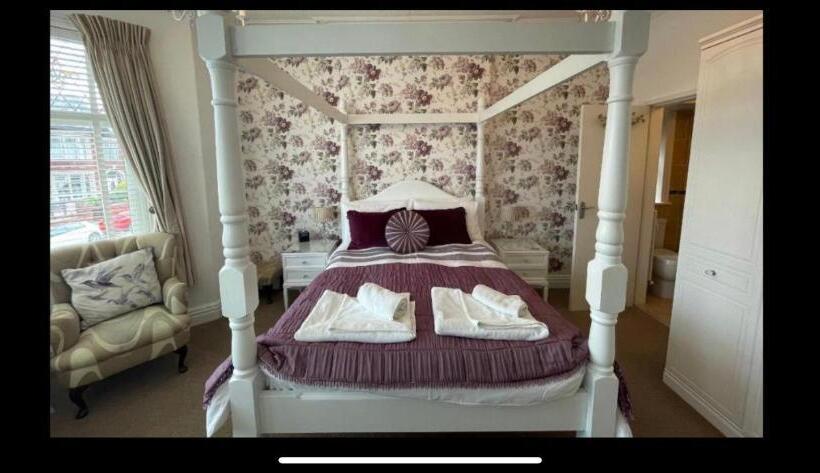 Quarto Deluxe, North Crest